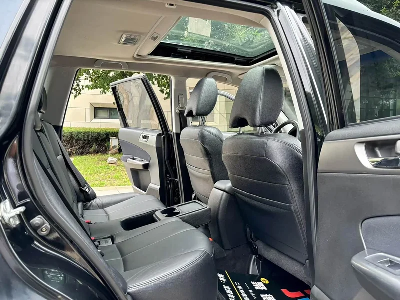 Subaru Forester — фото 9