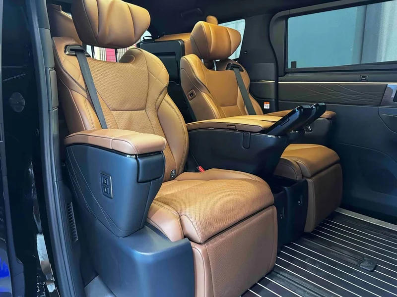 Toyota Vellfire — фото 13