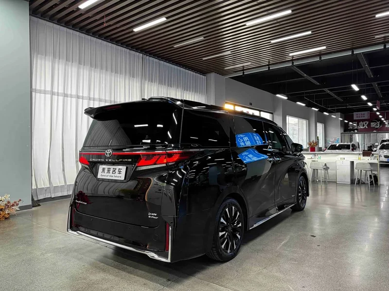Toyota Vellfire — фото 17