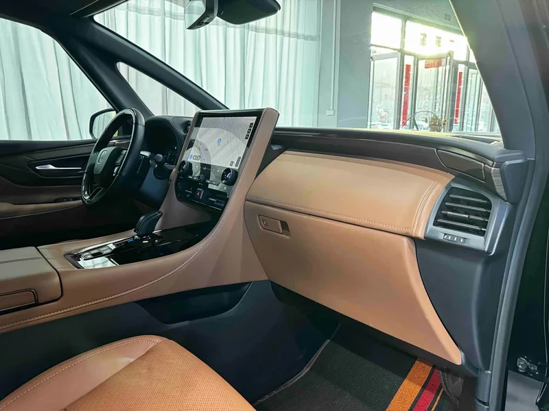 Toyota Vellfire — фото 7