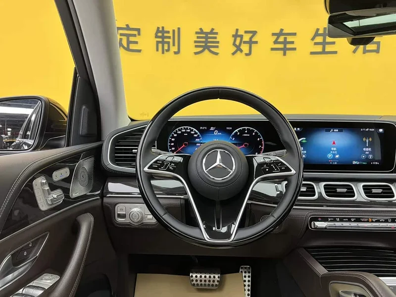 Mercedes-Benz GLS — фото 39