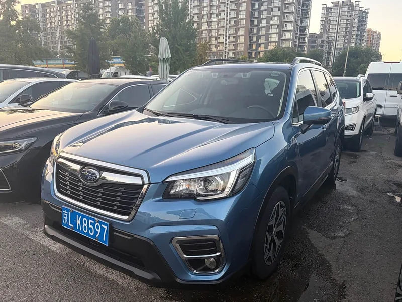 Subaru Forester — фото 1