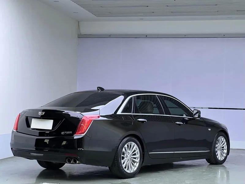 Cadillac CT6 — фото 6