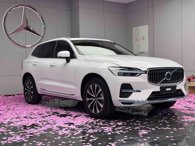 Volvo XC60 — фото 3