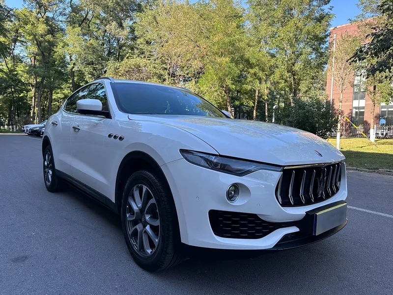 Maserati Levante — фото 3