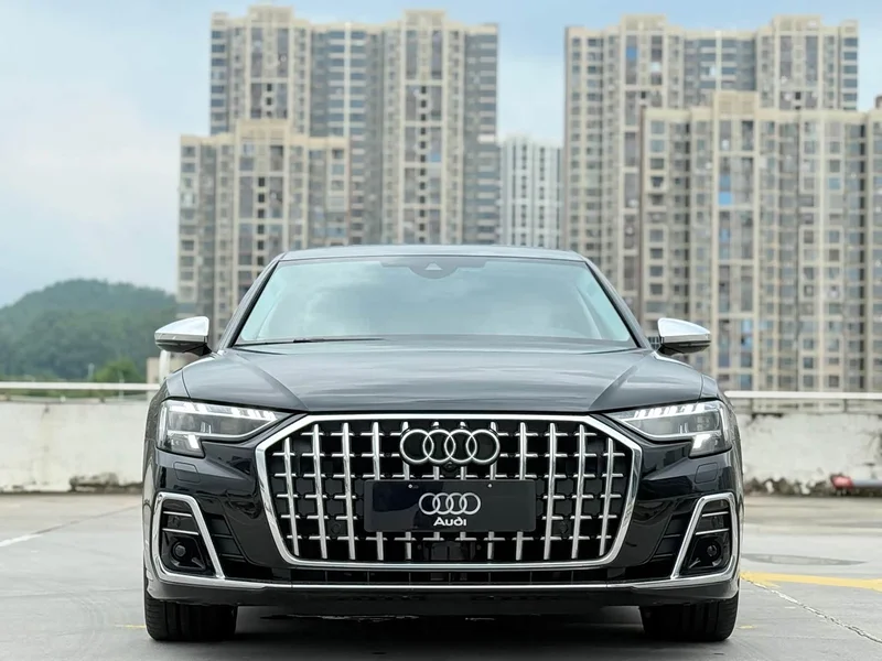 Audi A8 — фото 2