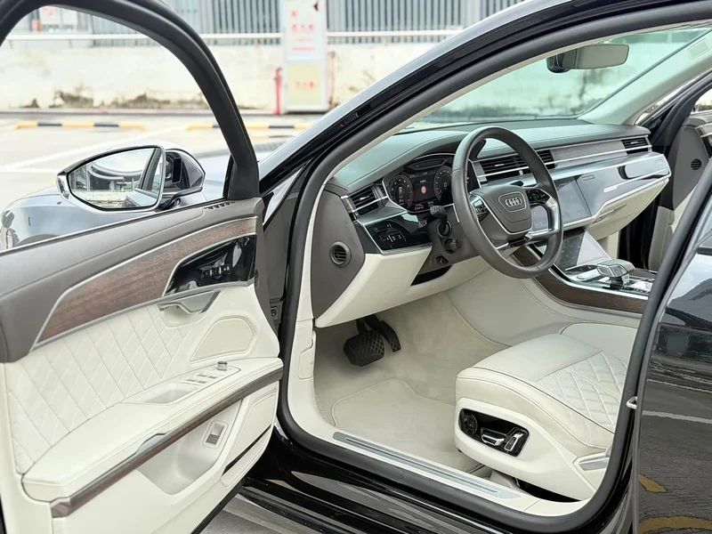Audi A8 — фото 4