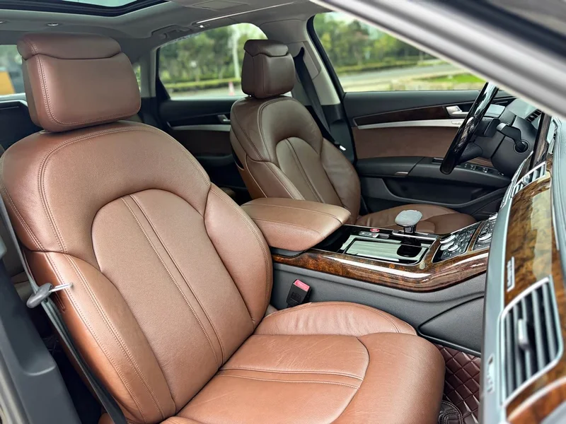 Audi A8 — фото 15