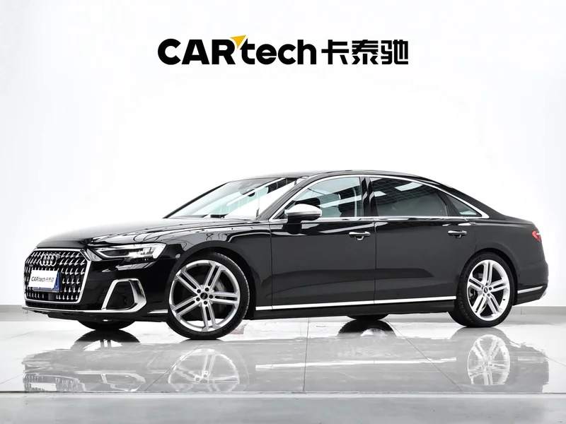 Audi A8 — фото 1