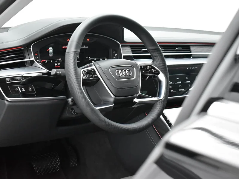 Audi A8 — фото 14