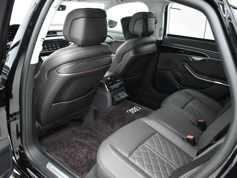 Audi A8 — фото 21