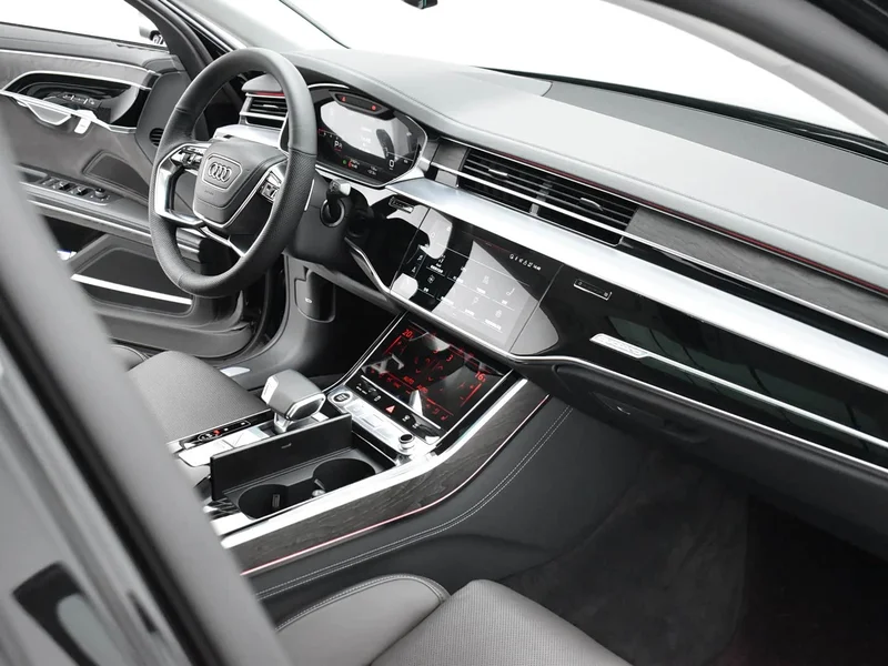 Audi A8 — фото 9