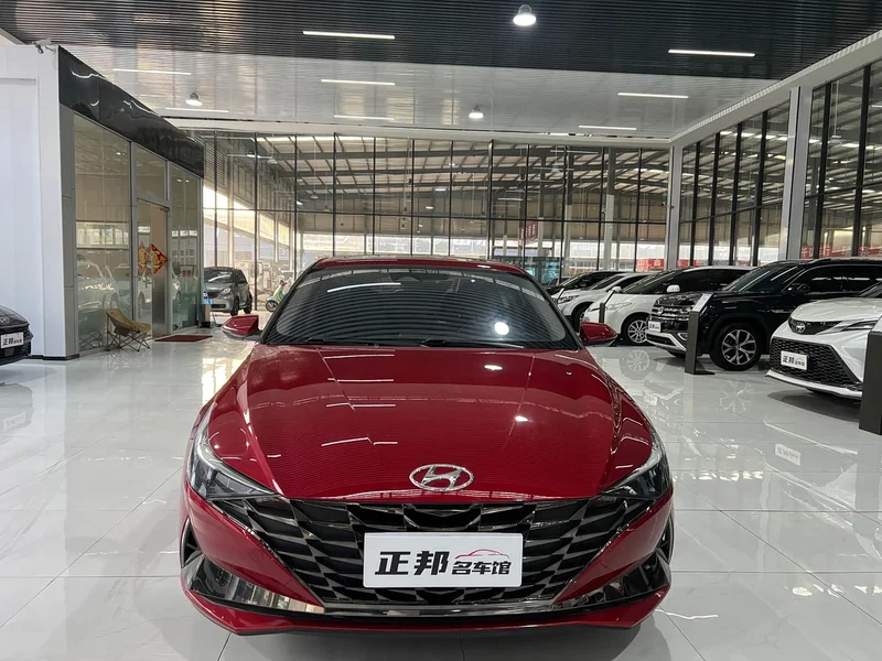 Hyundai Elantra — фото 2