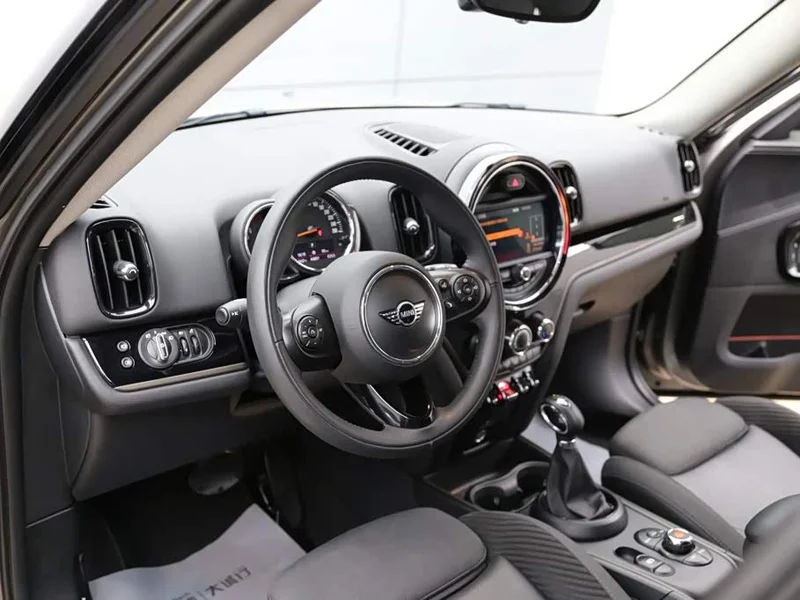 MINI COUNTRYMAN — фото 13
