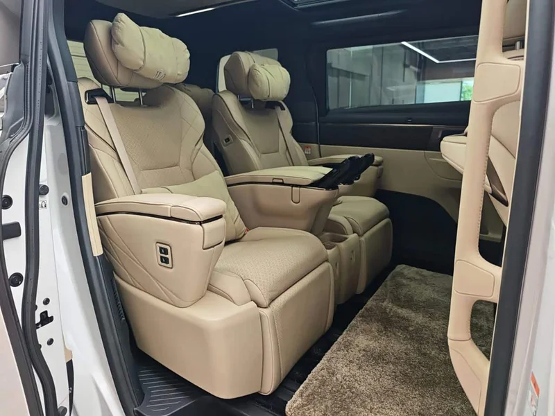Toyota Vellfire — фото 12