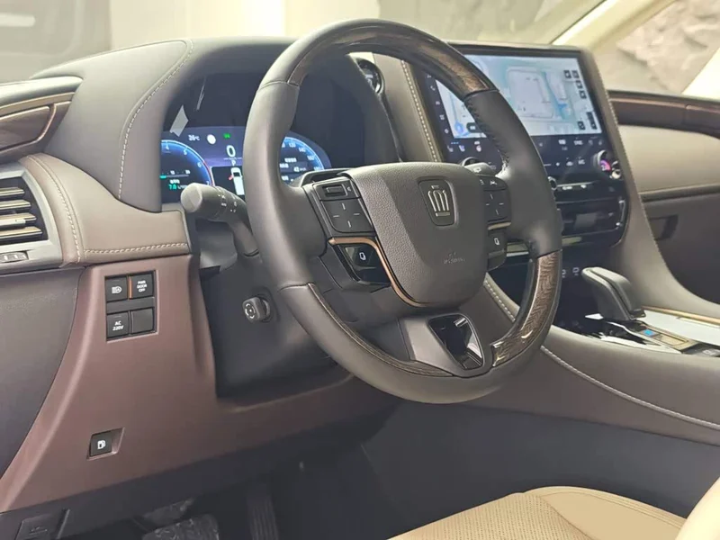Toyota Vellfire — фото 7