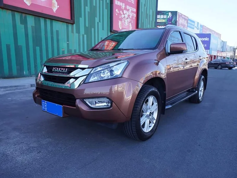 Isuzu mu-X Muxia