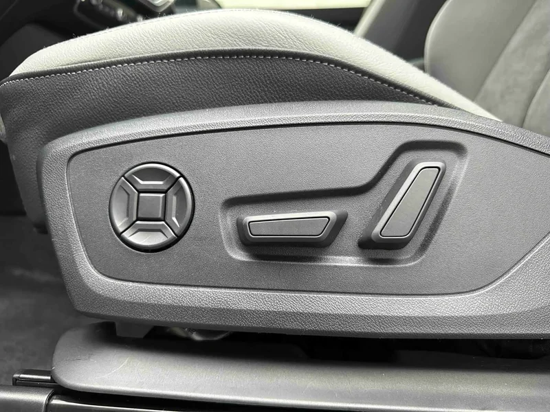 Audi Q3 — фото 11