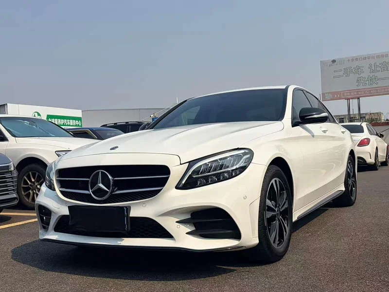 Mercedes-Benz C-Class — фото 1