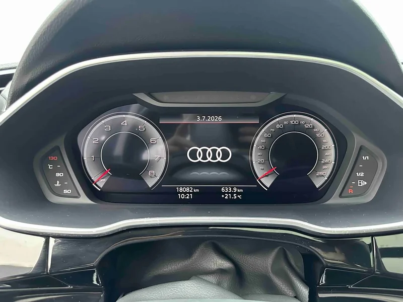 Audi Q3 — фото 18
