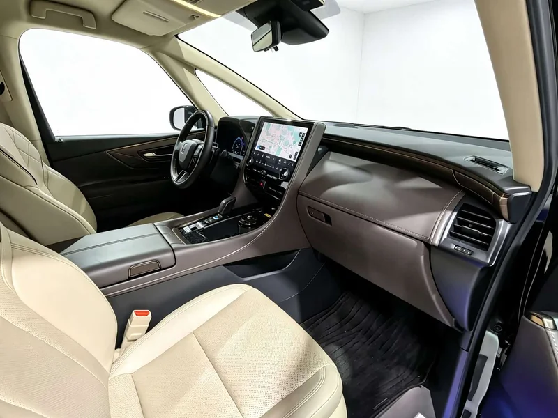 Toyota Vellfire — фото 5