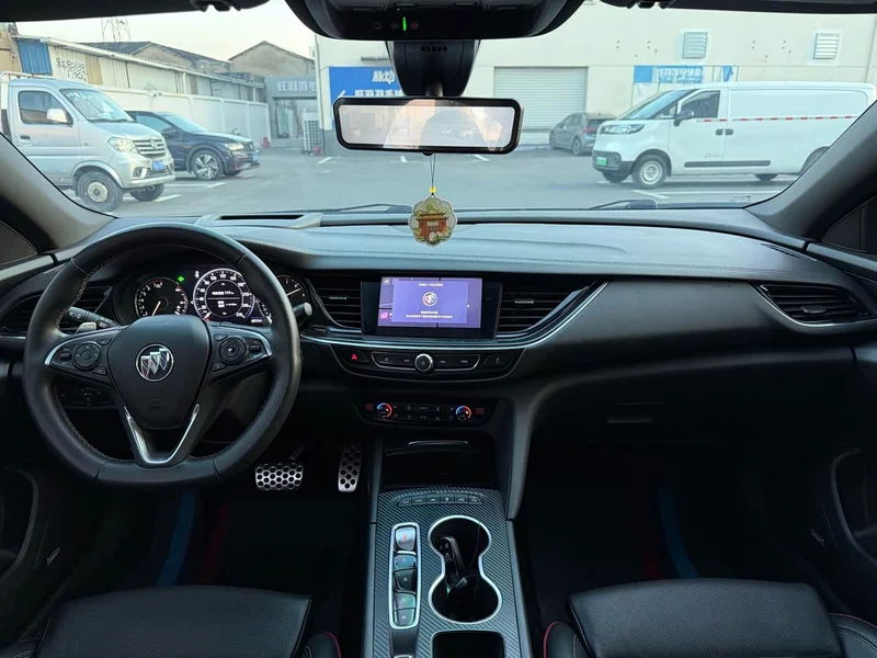 Buick Regal — фото 15