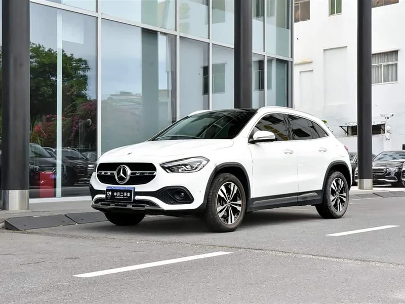 Mercedes-Benz GLA — фото 1
