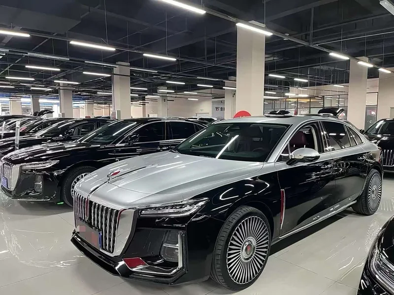 Hongqi H5 — фото 1