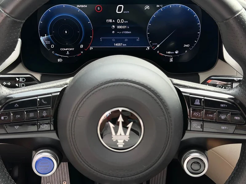 Maserati GranTurismo — фото 14