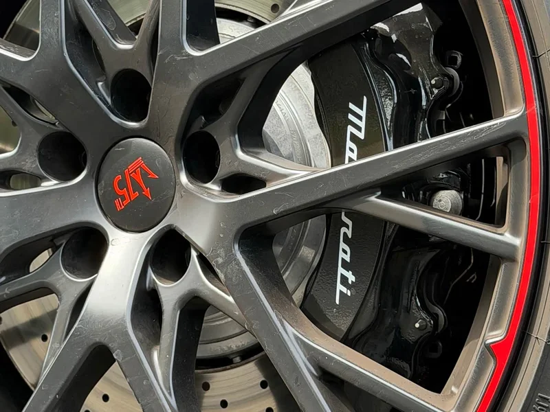 Maserati GranTurismo — фото 16