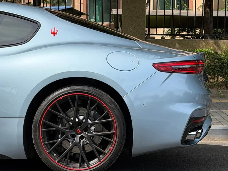 Maserati GranTurismo — фото 22