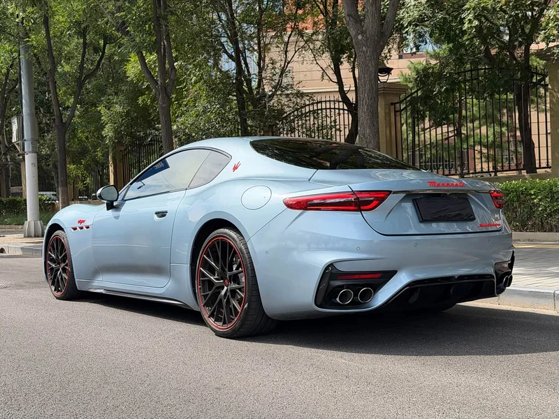 Maserati GranTurismo — фото 5