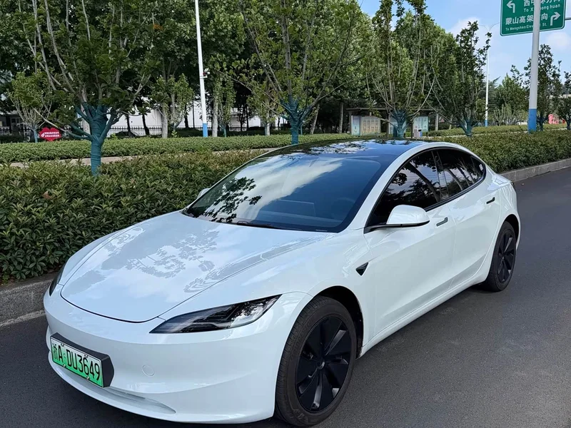 Tesla Model 3 — фото 2