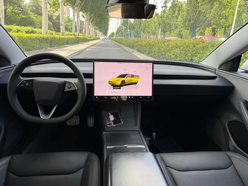 Tesla Model 3 — фото 7