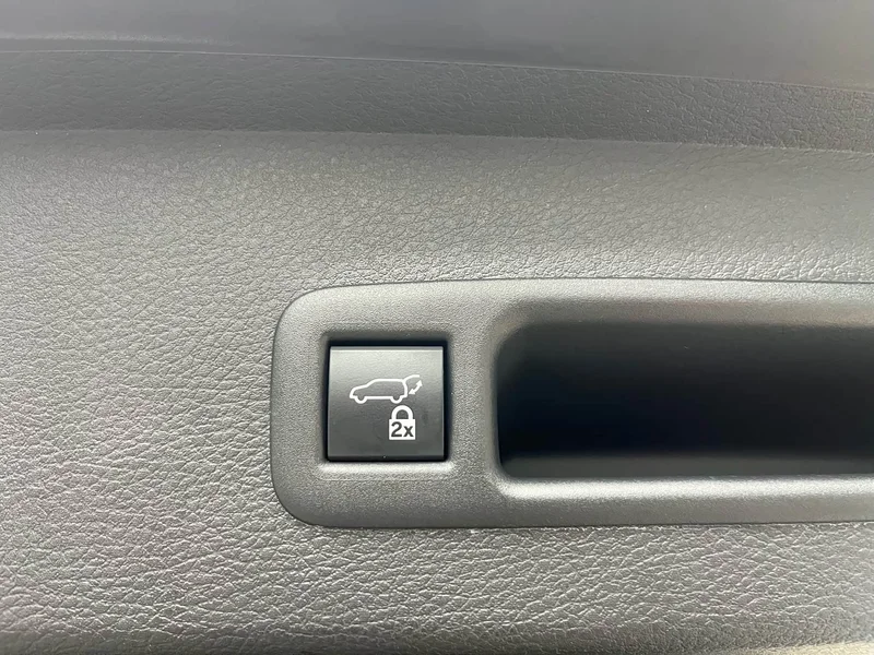 Toyota Sienna — фото 26