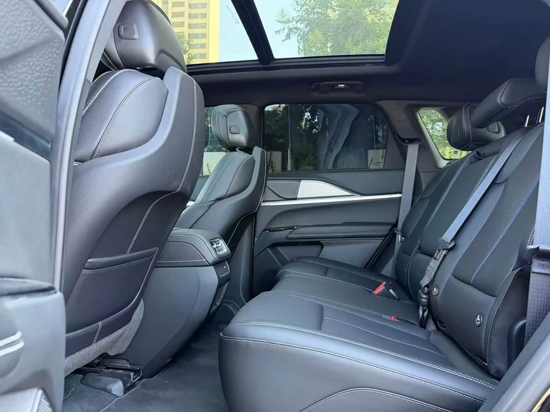 Cadillac XT5 — фото 6