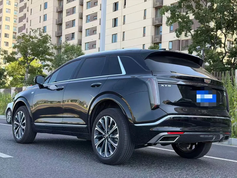 Cadillac XT5 — фото 7
