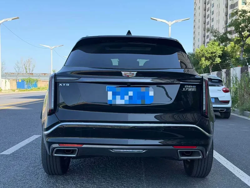 Cadillac XT5 — фото 8