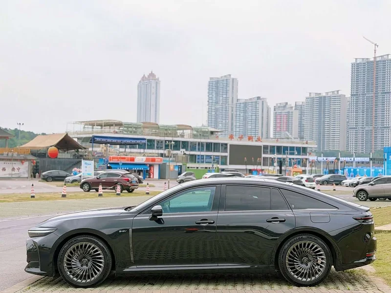 Toyota Crown Imported — фото 7