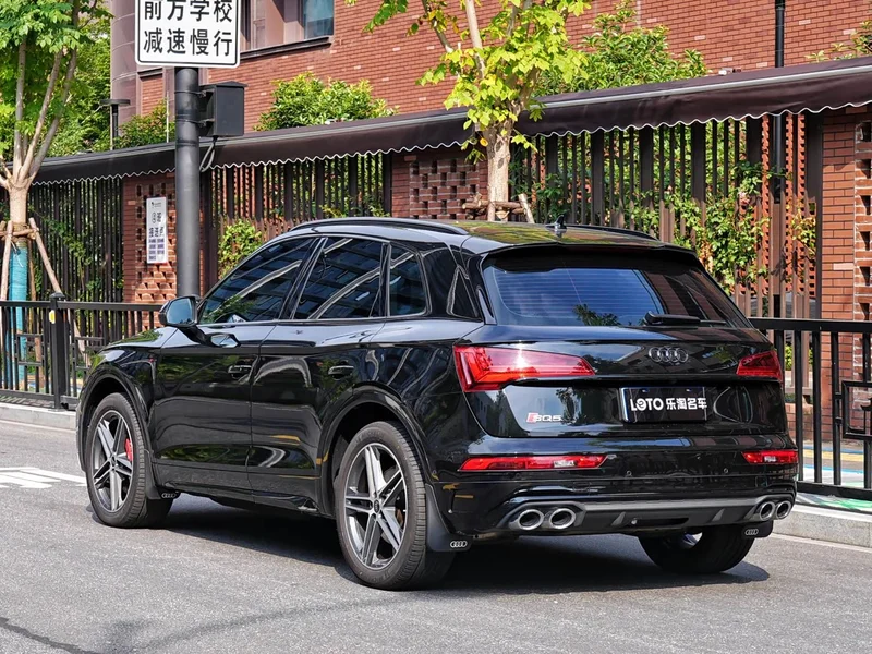 Audi SQ5 — фото 5
