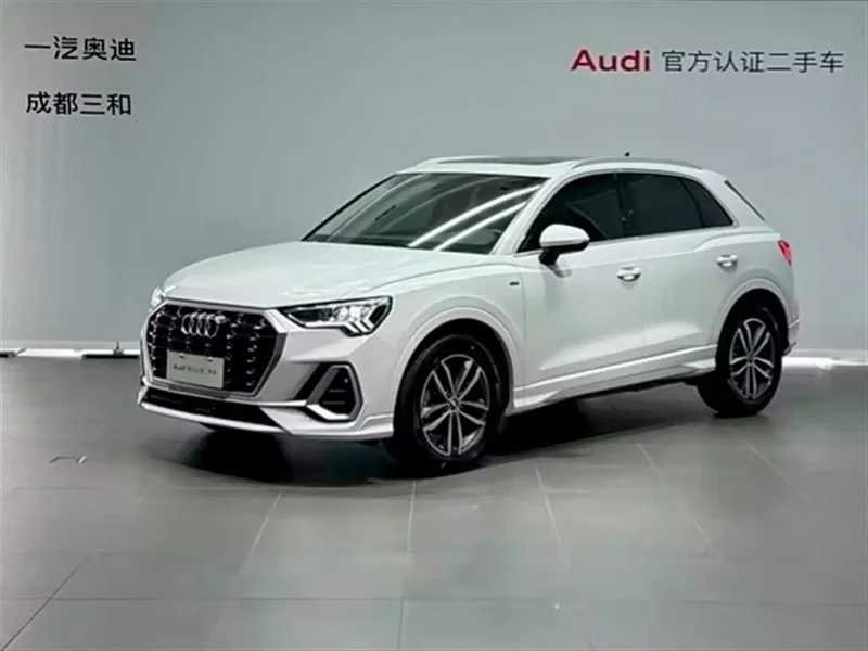 Audi Q3 — фото 1