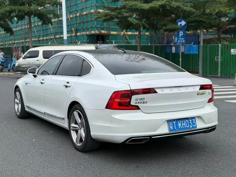 Volvo S90 — фото 6