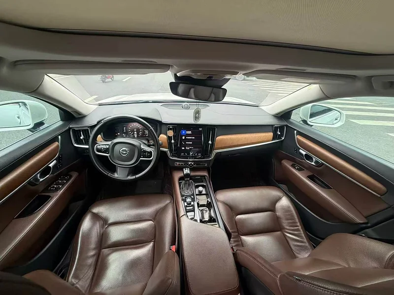 Volvo S90 — фото 9