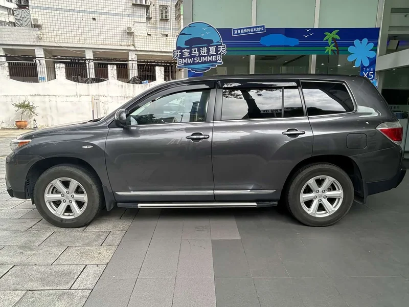 Toyota Highlander — фото 3