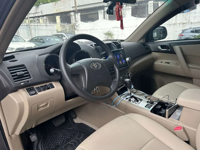 Toyota Highlander — фото 5