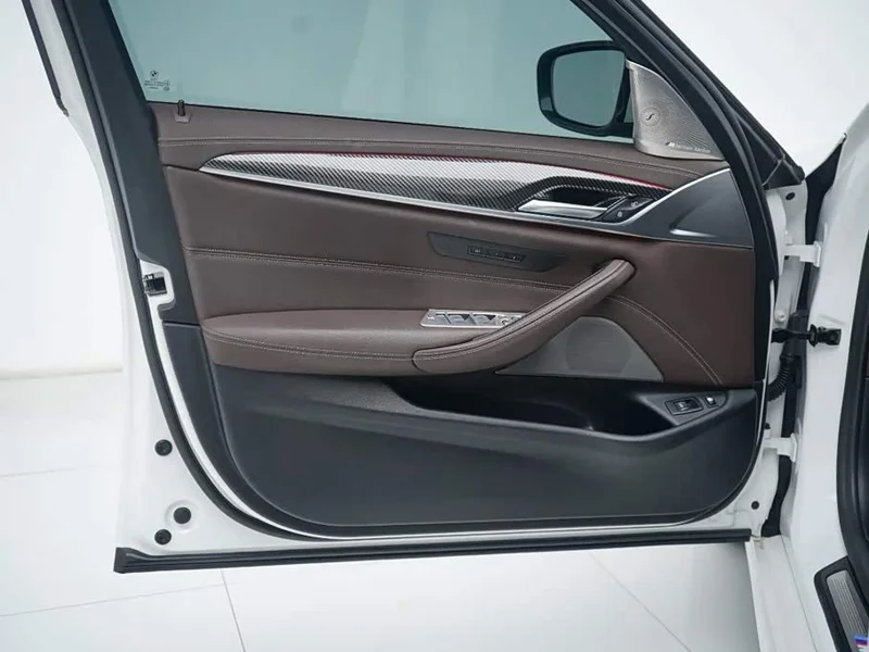 BMW 5 Series New Energy — фото 14