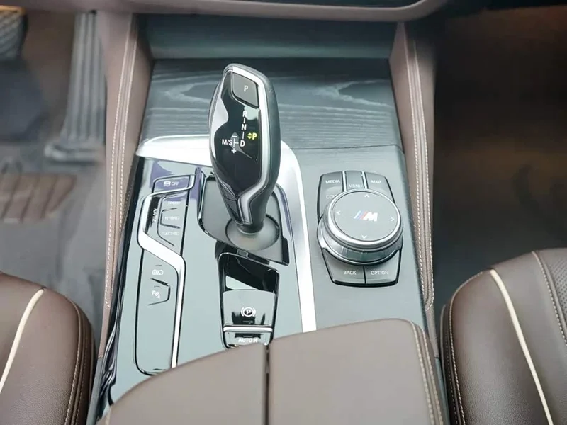 BMW 5 Series New Energy — фото 18