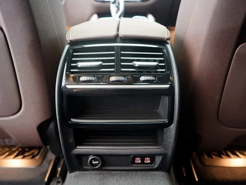 BMW 5 Series New Energy — фото 19