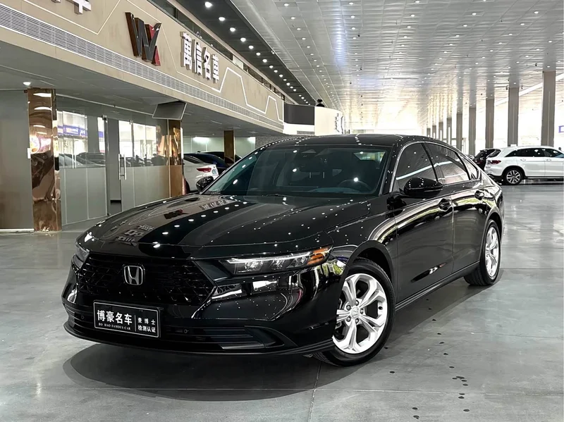 Honda Accord — фото 1