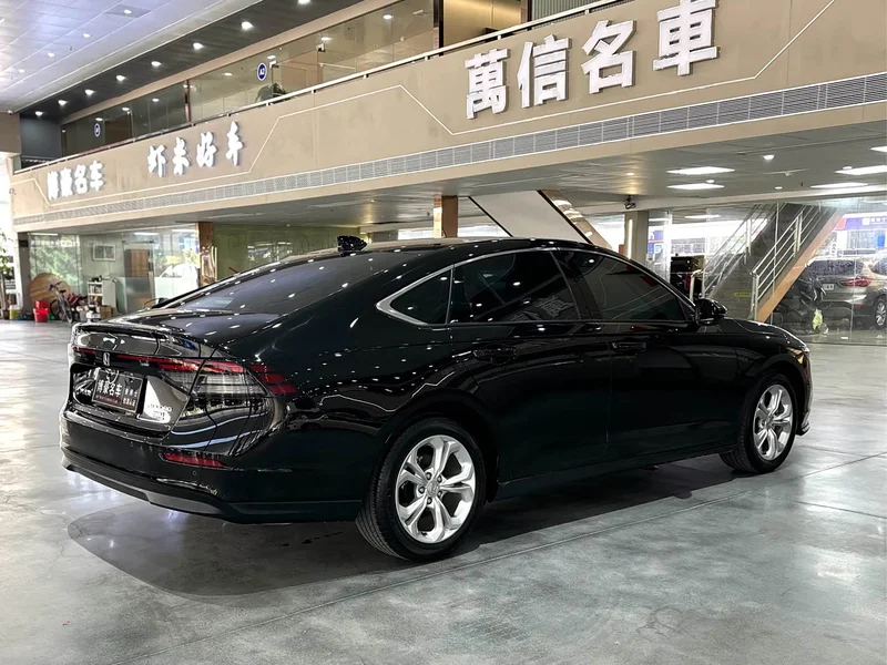 Honda Accord — фото 14